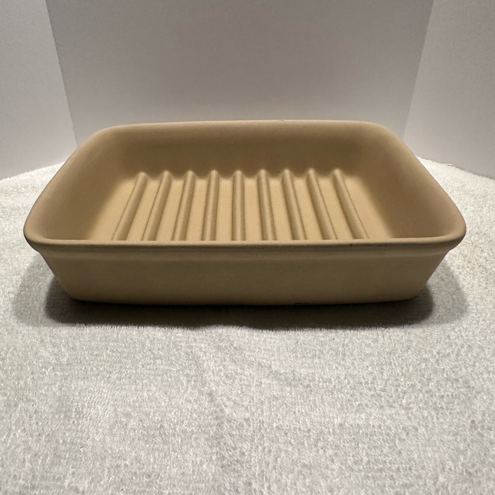 Pampered Chef Small Ridged Baking Dish #5143 - New without box.